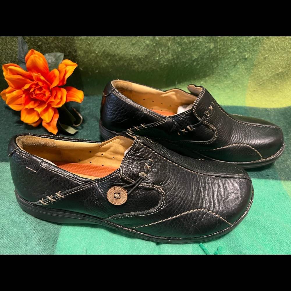 Clarks black leather shoes  - super comfortable